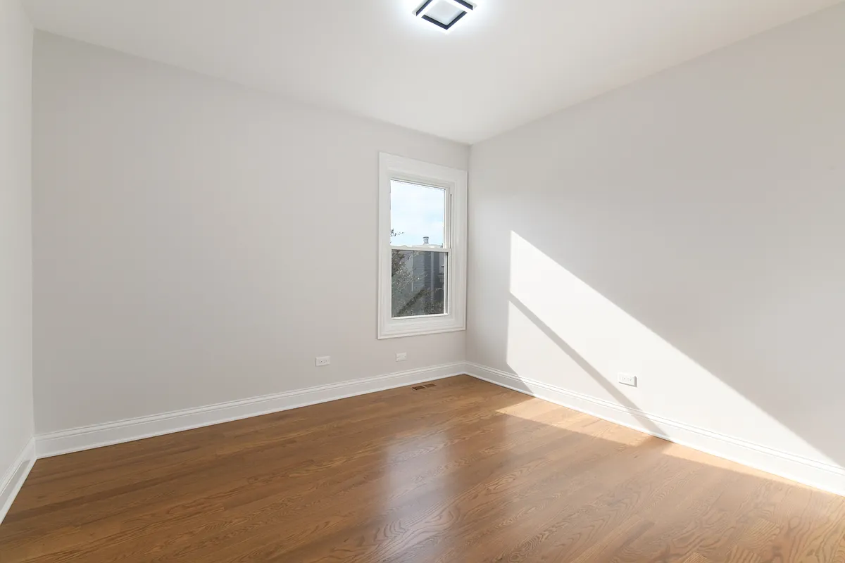Building Photo - 973 Old Oak Cir