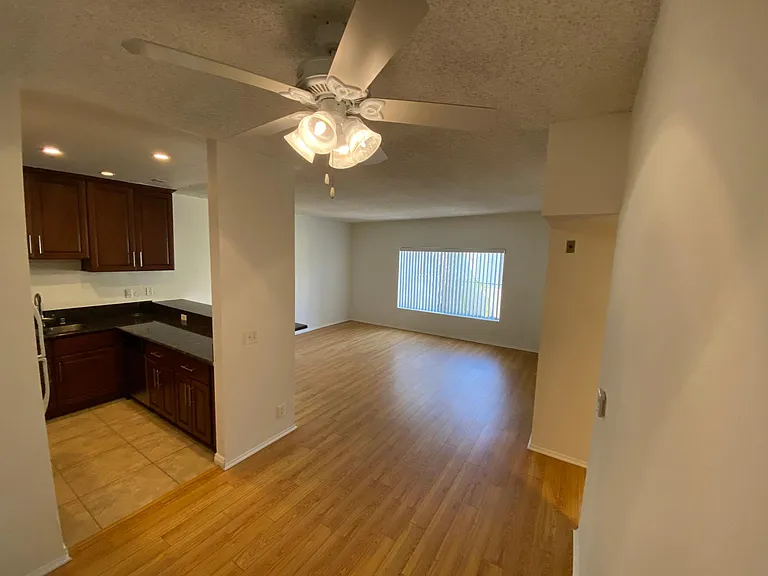 11117 Hartsook St #212 — Photo 4