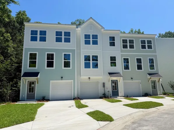 477 Caledon Ct, Johns Island, SC 29455