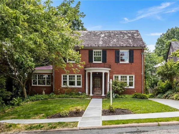 811 W Monroe Cir, Pittsburgh, PA 15229