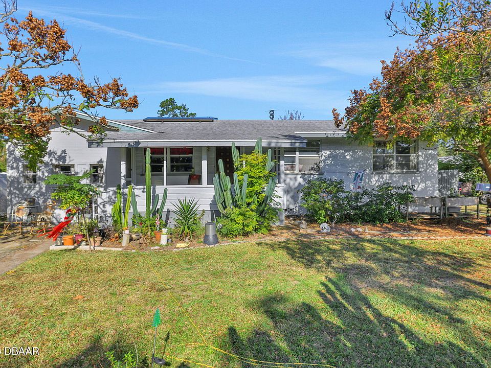 1st image of 199 Rosewood Ave