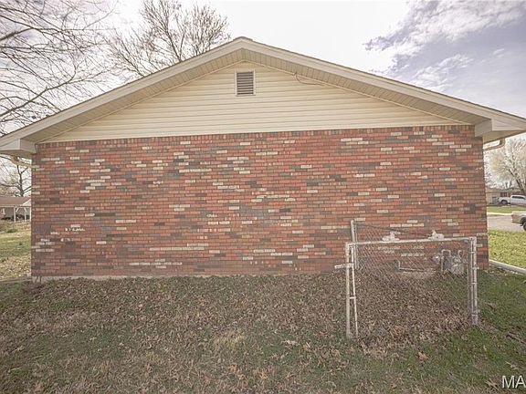 5th image of 22 Wilson Park Dr