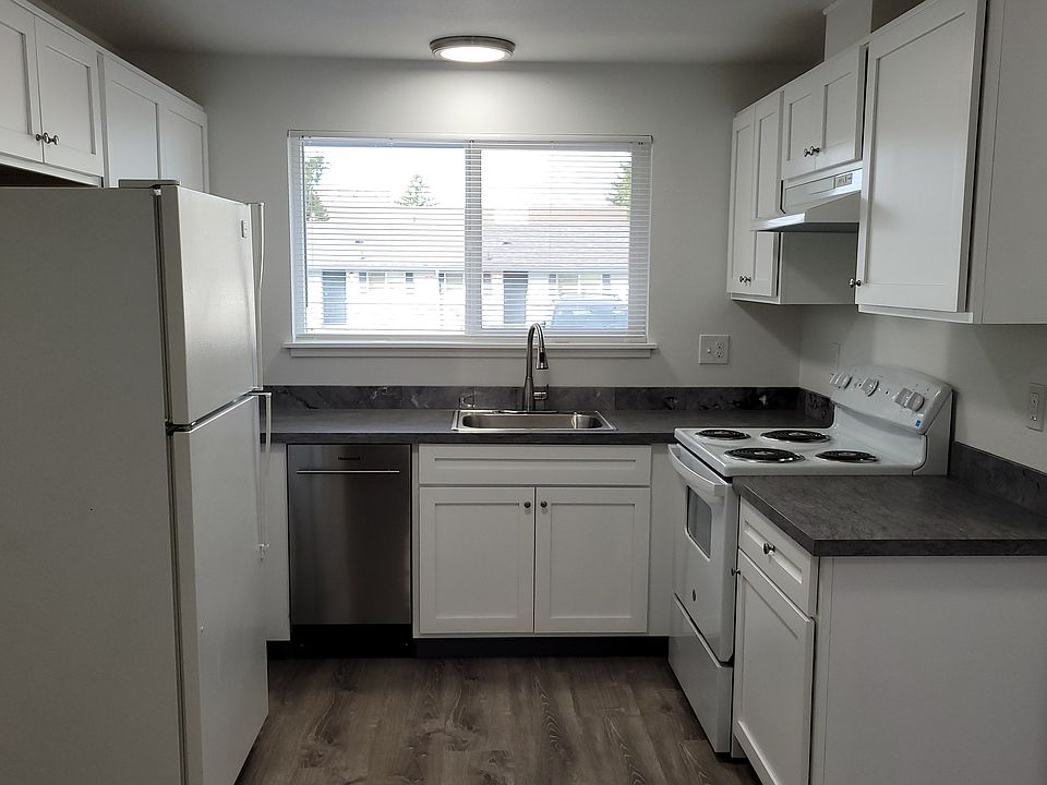 1st image of 21800 SE Alder Dr APT 3