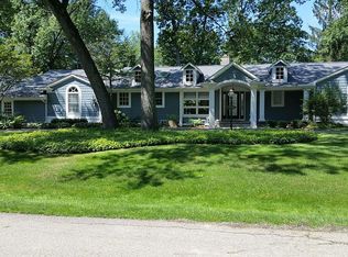 3797 Darlington Rd S, Bloomfield Hills, MI 48301