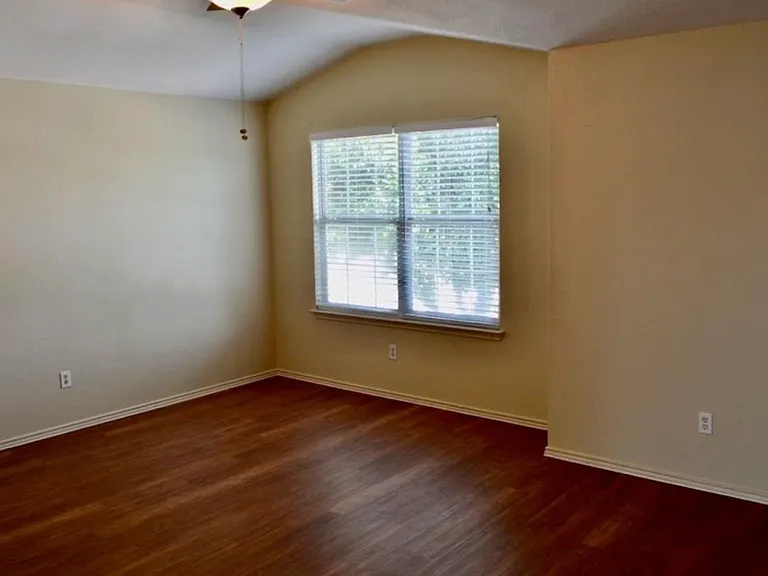 14208 Sumatra Ln — Photo 10