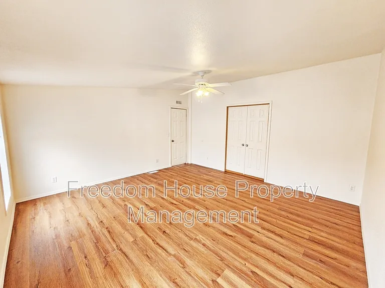 5220 Jerry Ave — Photo 22
