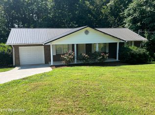 3839 Dovefield Ct, Louisville, TN 37777