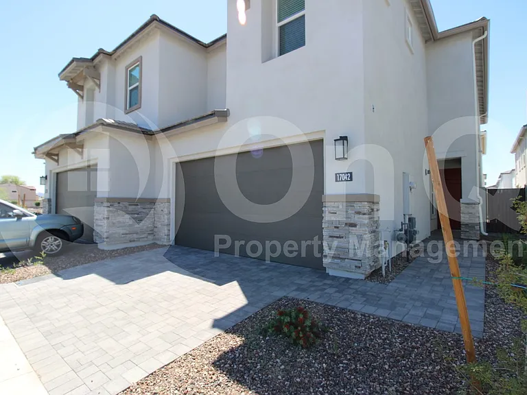 17042 N 50th Way — Photo 2