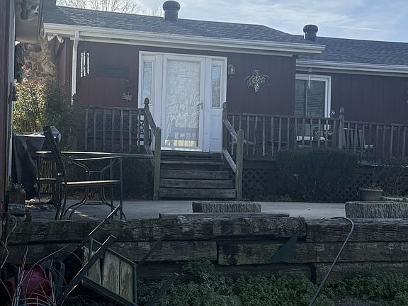 4th image of 353 Golf Club Rd