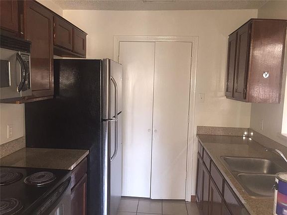 2nd image of 1526 Barbara Dr