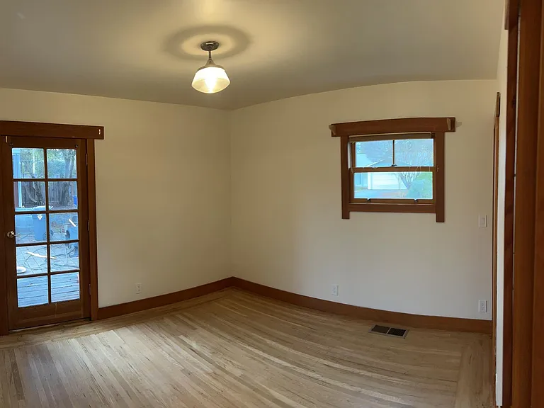 2144 Wilkins Ave — Photo 30