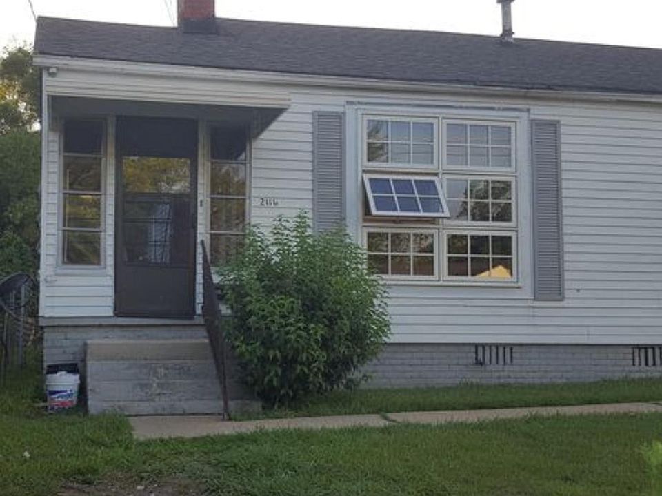 1st image of 2116 Girard St #12
