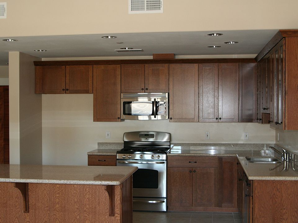 1st image of 140 N Vermont Ave APT B