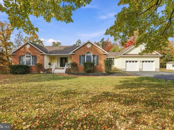 1356 Culp Rd, Berkeley Springs, WV 25411
