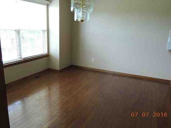 3rd image of 4915 NW Nantucket Dr