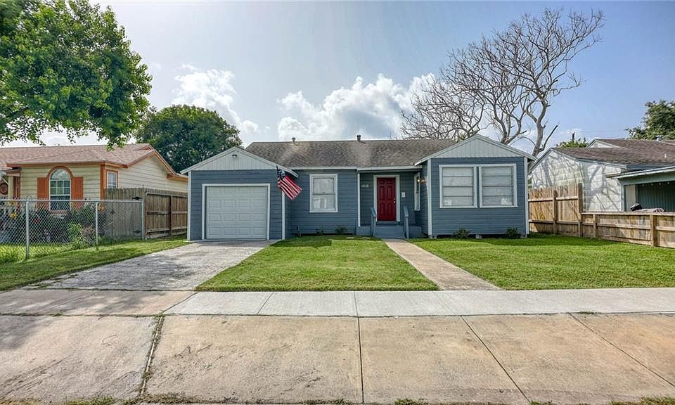 1st image of 1018 Acacia Dr