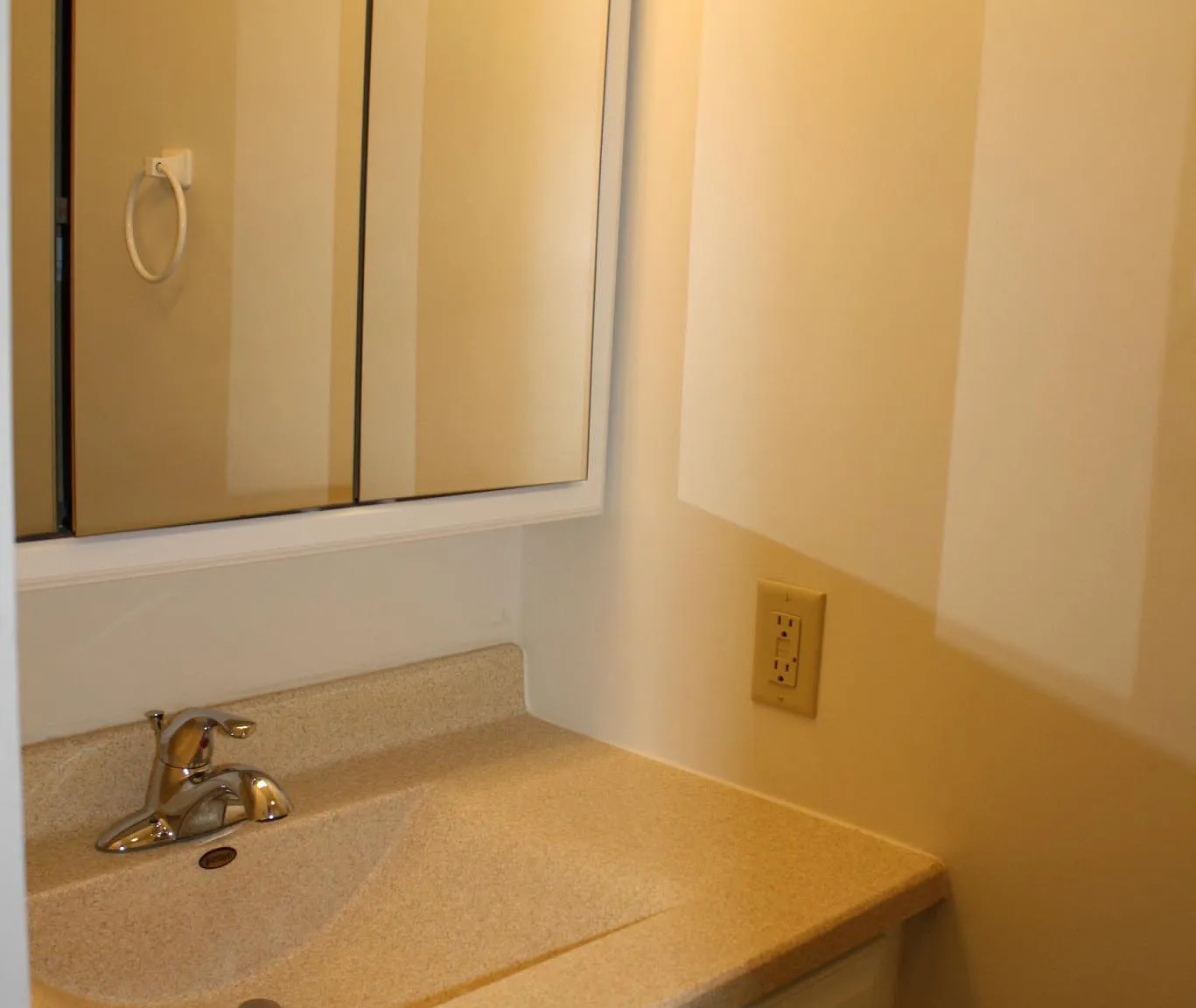 3 bed, 1986 sqft, $3,750 — Photo 4