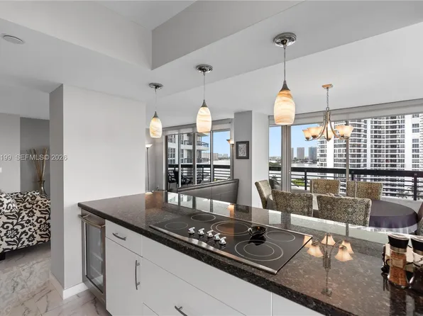 3500 Mystic Pointe Dr APT 1403, Aventura, FL 33180