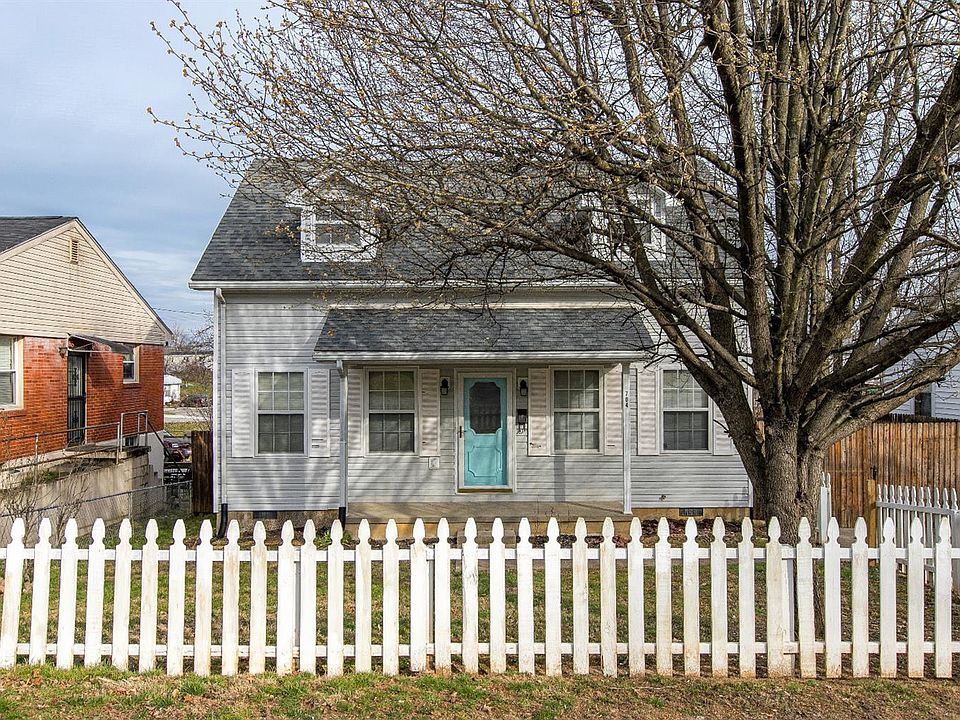 1st image of 704 Bradley St