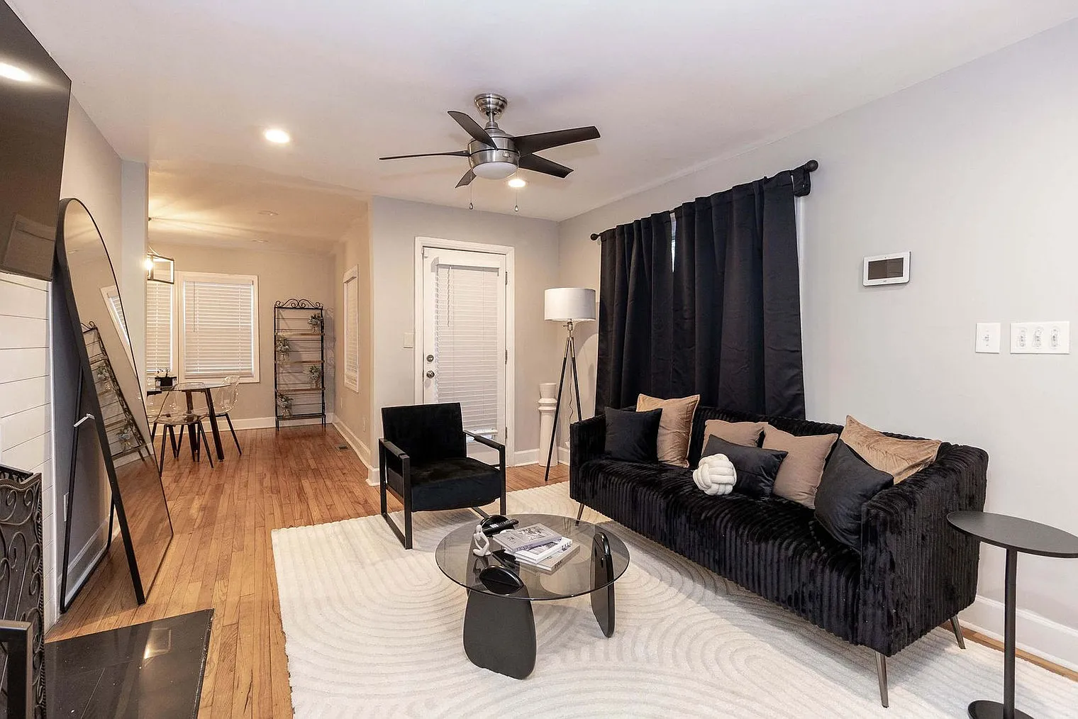 3 bed, 1.0 bath, $3,344 — Photo 1