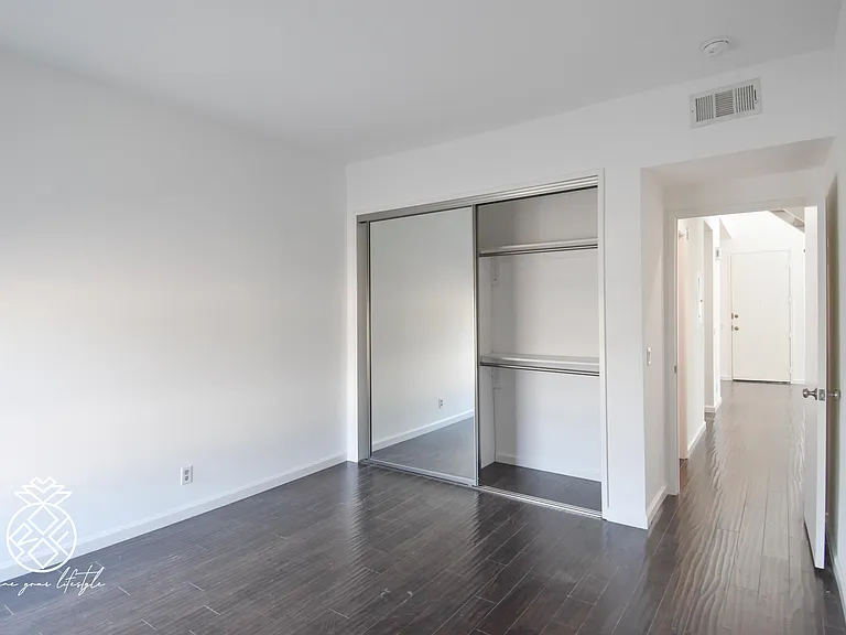 1727 Glendon Ave #208 — Photo 13