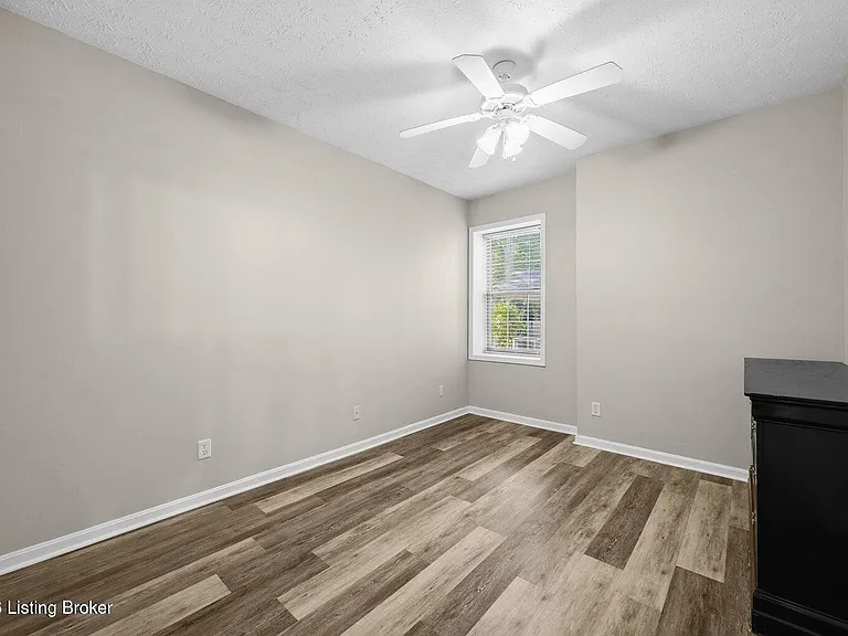 13202 Prospect Glen Way — Photo 12