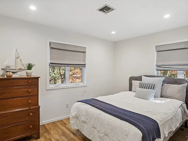 18 Park Cir — Photo 23