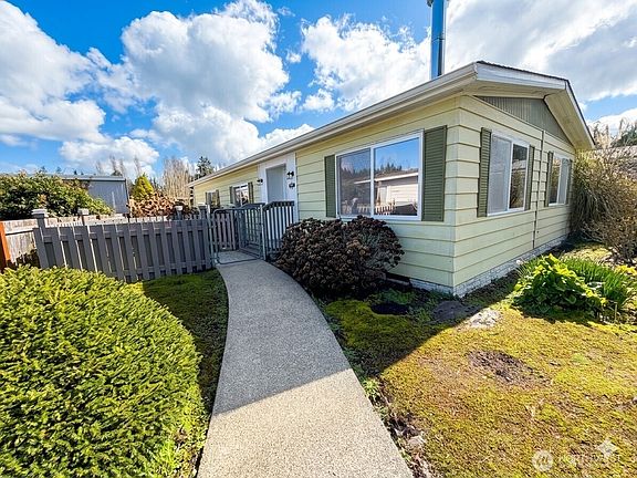 2nd image of 4806 Cushman Road NE #104