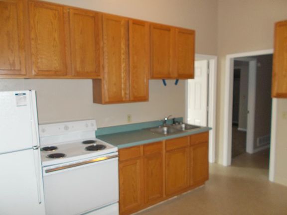2nd image of 524 S 2nd St W