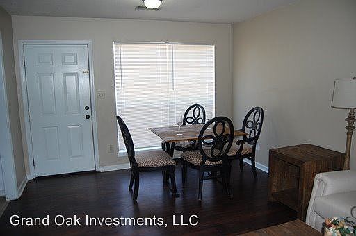 2nd image of 105 Hillsboro Ln