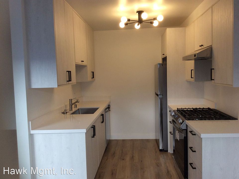 1st image of 119 N Hillcrest Blvd APT 21