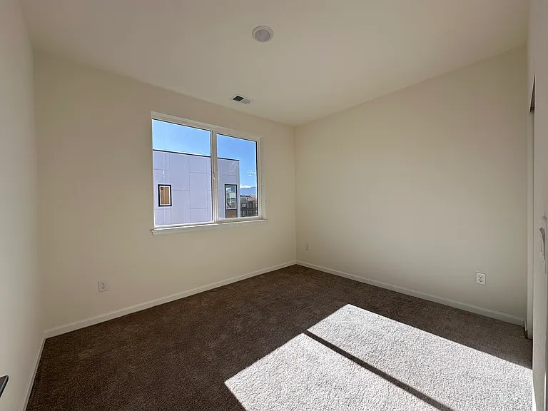 760 Josephine Way — Photo 20