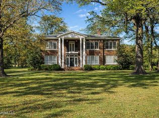 2502 W Claiborne Ave, Greenwood, MS 38930