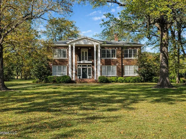 2502 W Claiborne Ave, Greenwood, MS 38930