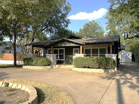 3rd image of 1325 Highland Ave