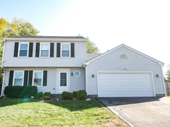1210 Bristol Trail Rd, Lake Zurich, IL 60047