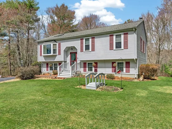 7 Tide Meadows Dr, Berkley, MA 02779