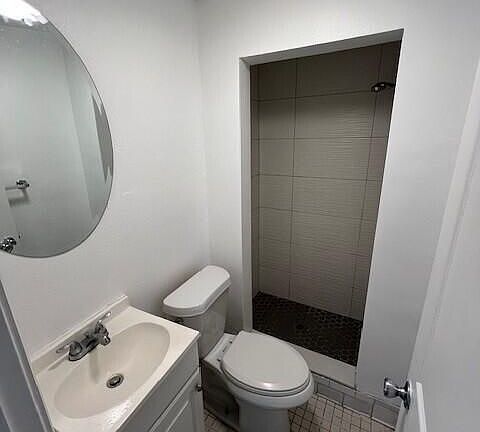 5th image of 920 N Haverhill Rd #1B