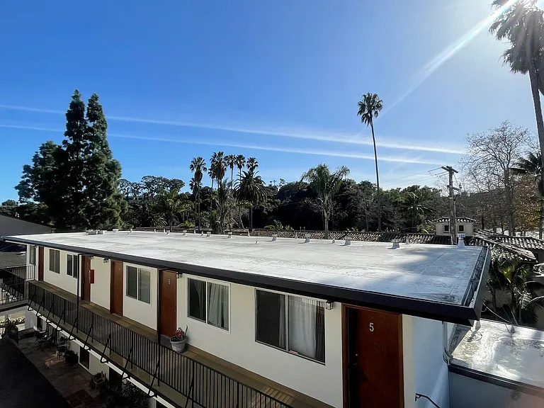 427 W Montecito St — Photo 15