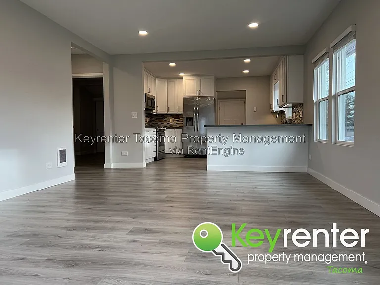 1827 S Washington St — Photo 5