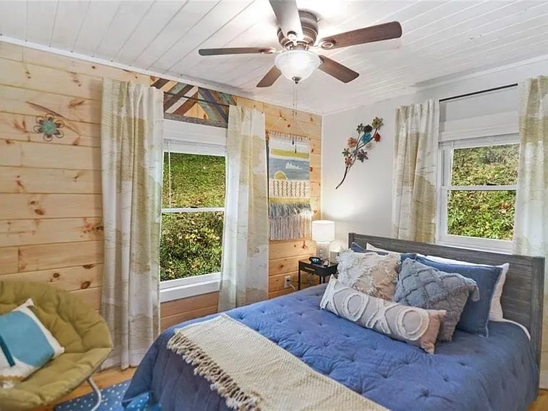 165 Corbin Hill Rd — Photo 10