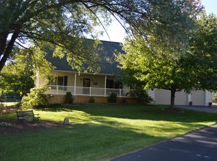 1786 County Farm Rd, Howell, MI 48843