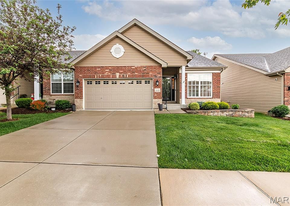 1st image of 16128 Amber Vista Dr