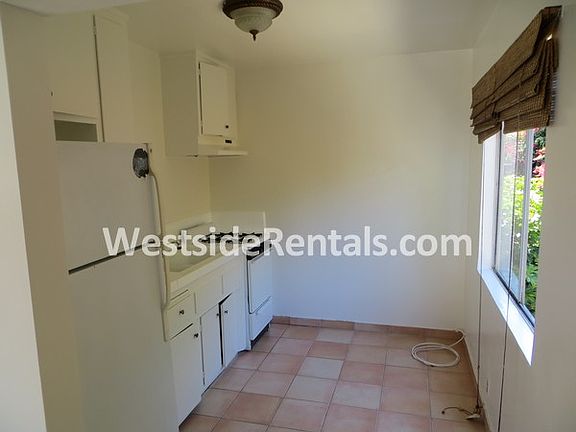 4th image of 3743 McLaughlin Ave APT 6
