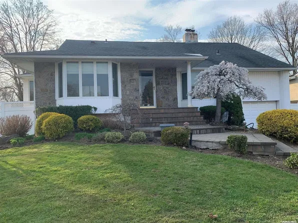 37 Hightop Lane, Jericho, NY 11753