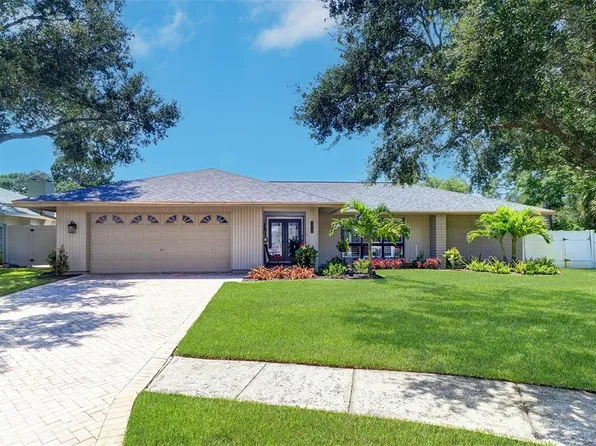 13198 Linden Place Dr, Seminole, FL 33776