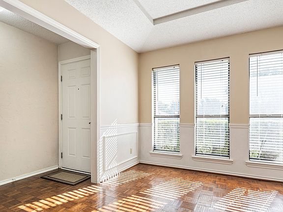4th image of 339 Aspenway Dr