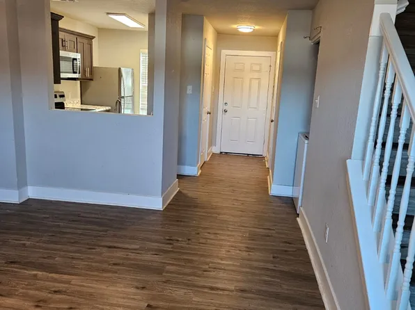 816 W Collins St, Denton, TX 76201