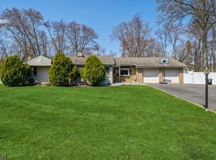 9 Mekeel Dr, Succasunna, NJ 07876