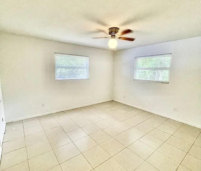 580 Thomas Ave #580 — Photo 3